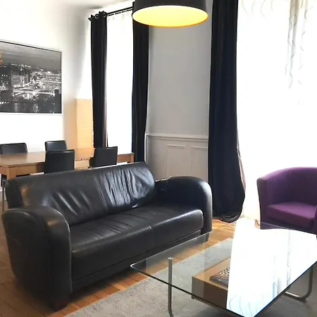 Rue De La Paix - Hypercentre - Thermes - Calme *